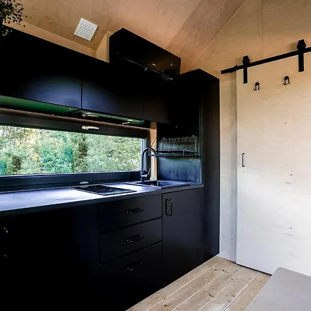 Nyaraló Rest Place Mszczonów