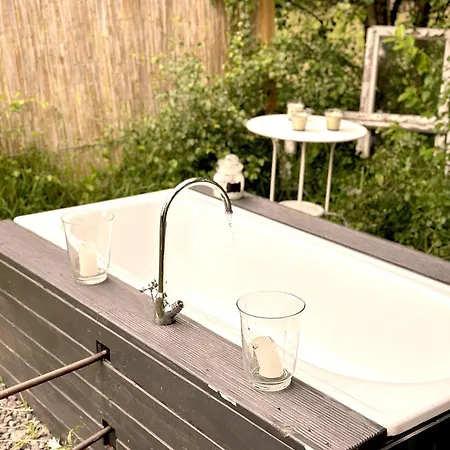 Nyaraló Rest Place Mszczonów